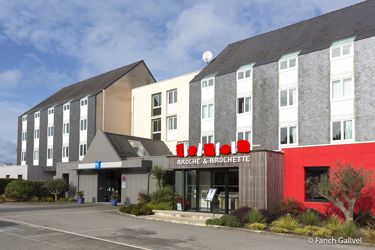 façade de l'hôtel Ibis budget d'Hennebont