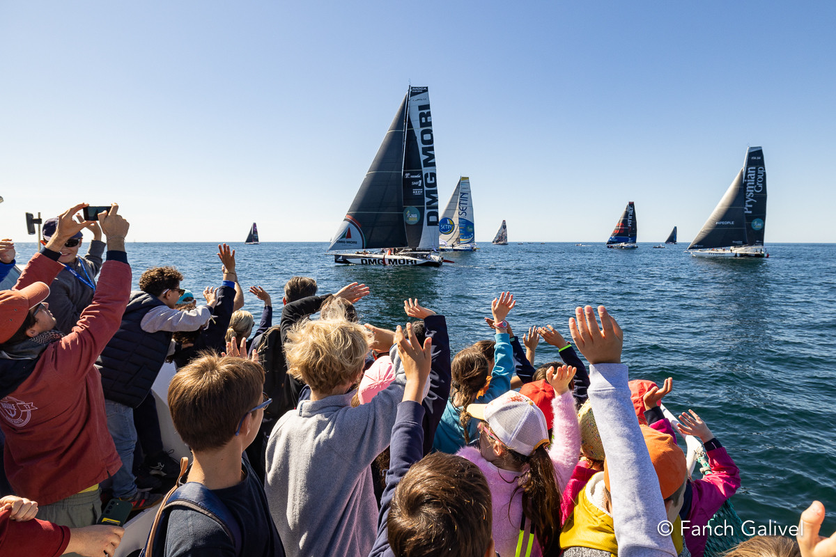 Départ de la course en Imoca _ Défi Azimut 2022