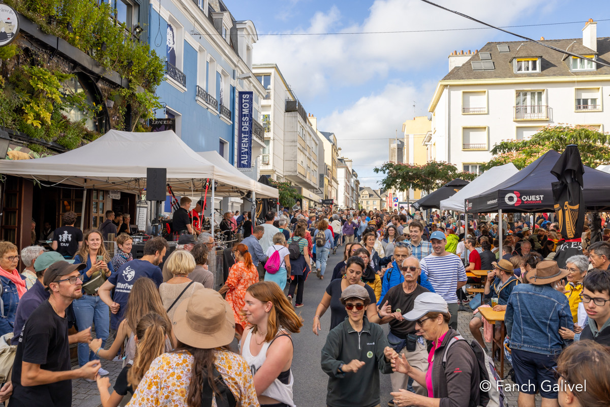 Rue de la Patrie à Lorient durant le Festival Interceltique de Lorient