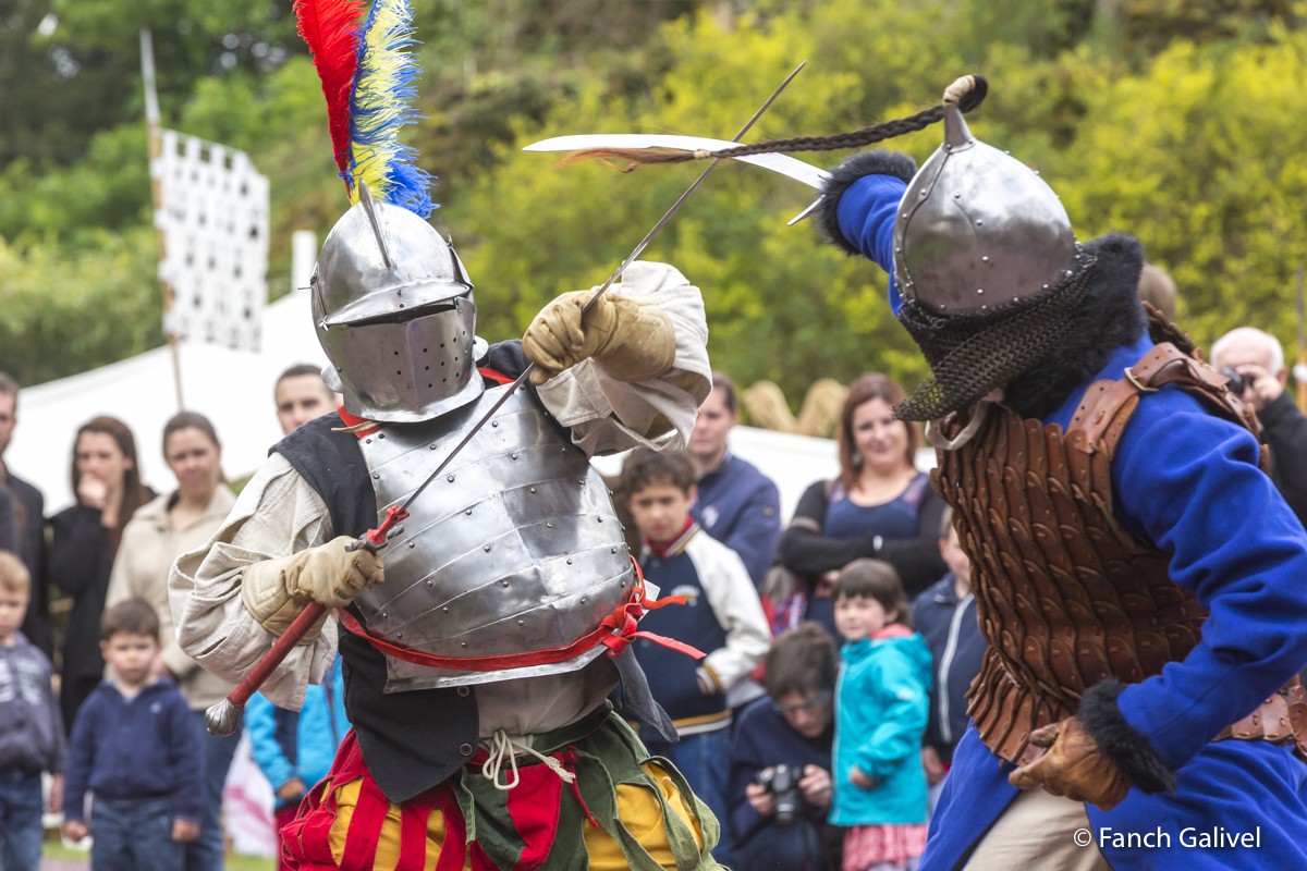 Fête de la Bretagne 2016_Chateau de Comper_La Pentecôte du Roi Arthur . Combat de Chevaliers