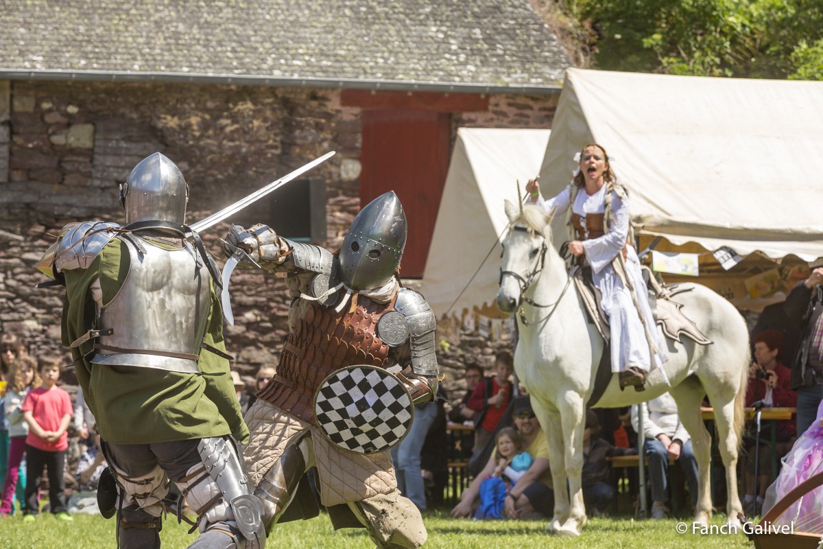 Fête de la Bretagne 2016_Chateau de Comper_La Pentecôte du Roi Arthur . Apparition Féerique