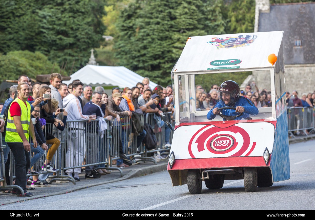17/09/2016 à Bubry, courses de caisses à savon