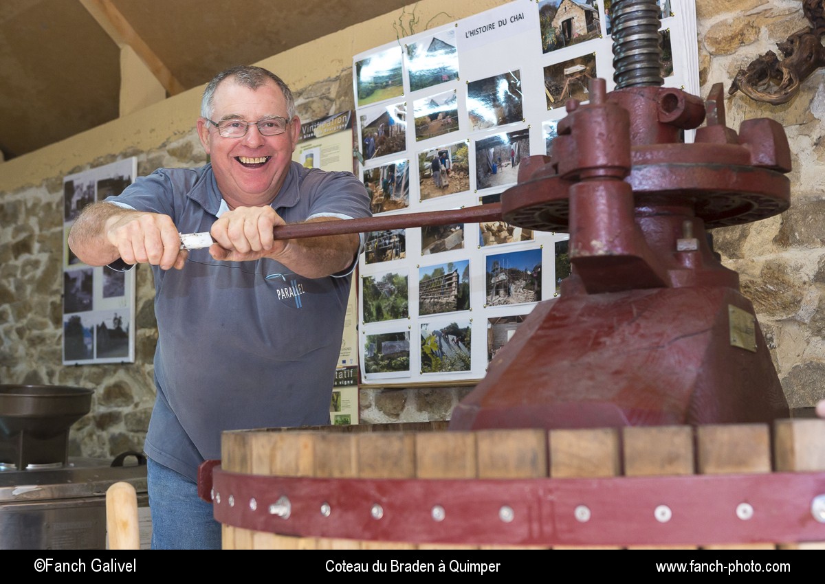 Pressoir dans la chai du domaine de Braden. Quimper