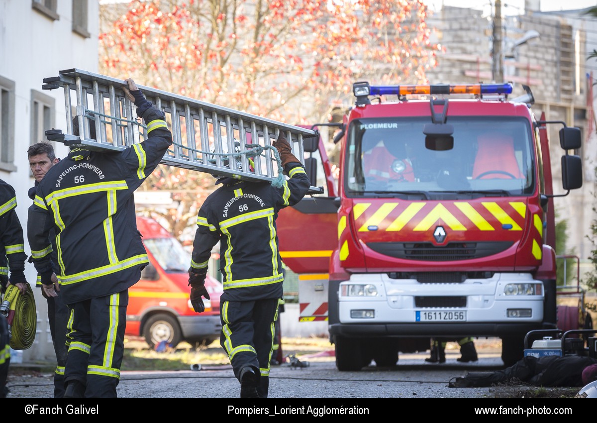 Exercices d'extinction du feu avec les pompiers de Ploemeur