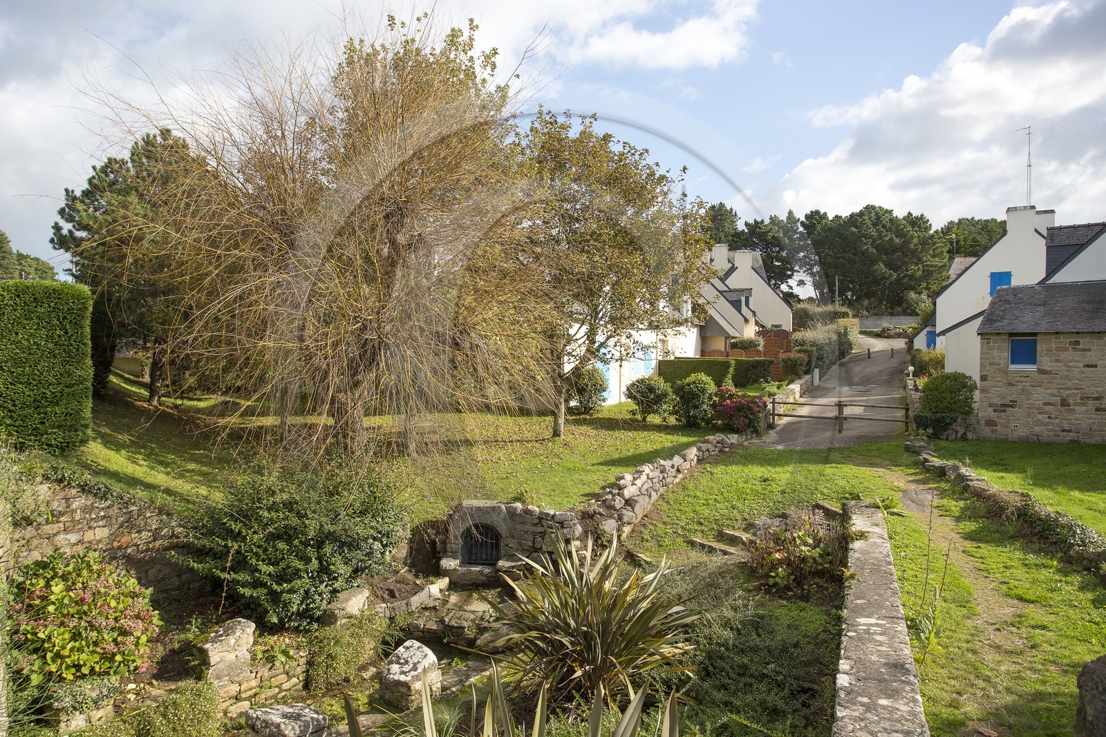 Fontaine proche de Kervillen _ La Trinite sur Mer.